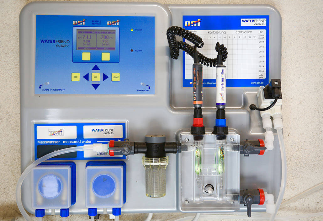 Pooltechnik mit Dosieranlage und Steuerung